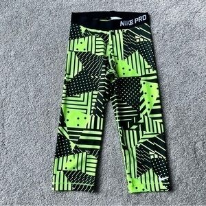 💚Nike Pro Dri Fit neon green and black 3/4 length leggings size small